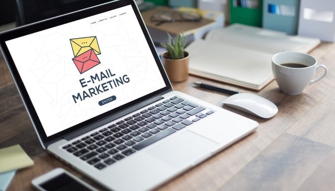 Lançamento da ferramenta de email marketing no HubSpot Marketing Starter (melhor alternativa MailChimp)
